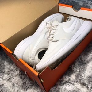 WMNS Nike In-season sneaker